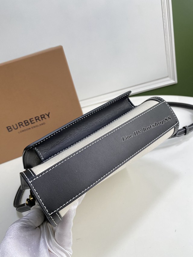 Burberry專櫃新款小號撲克包 巴寶莉焦糖咖啡奶油白手提托特包 yxb1106